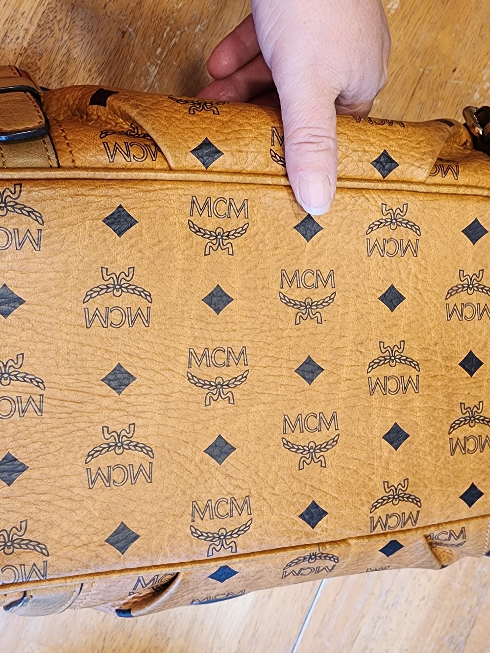 MCM Visetos Shoulder Bag in brown with a monogram print, gold-tone hardware - Picture 11 of 16